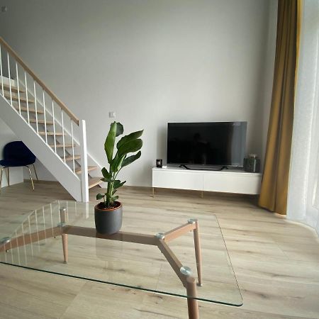 Apartament Wroclaw-Lotnisko Exterior photo